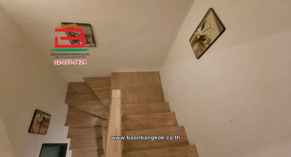 For rent 3 bedrooms townhouse in Prawet, Bangkok