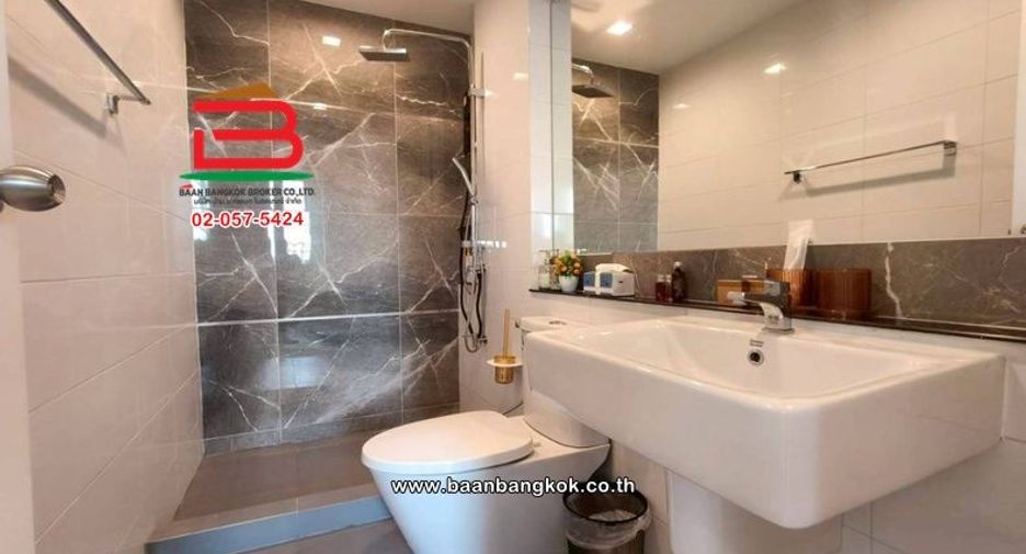 For rent 3 bedrooms townhouse in Prawet, Bangkok
