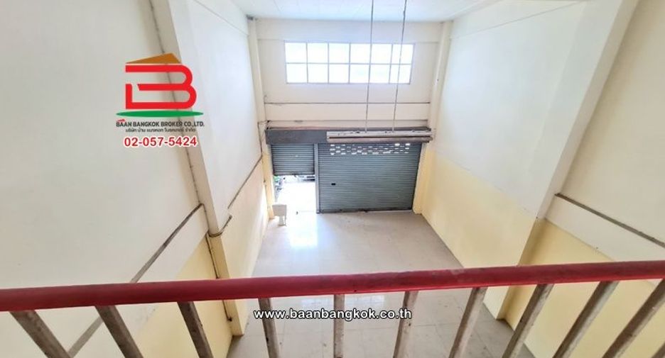 Gewerbefläche zum Kauf mit 6 Zimmer in Mueang Nonthaburi, Nonthaburi