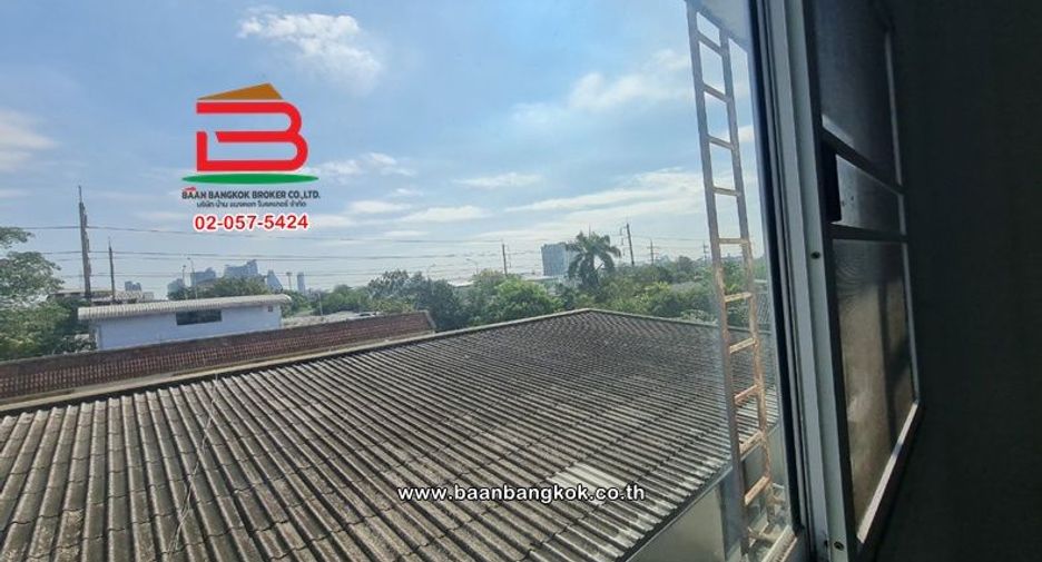 Gewerbefläche zum Kauf mit 6 Zimmer in Mueang Nonthaburi, Nonthaburi