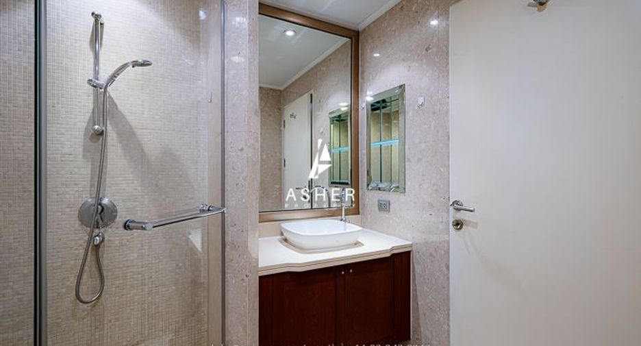 For sale 2 bedrooms condo in Pathum Wan, Bangkok