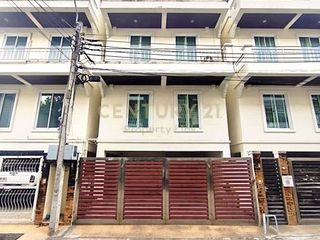 For sale 4 bedrooms house in Phaya Thai, Bangkok