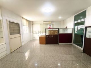 For sale 4 bedrooms house in Phaya Thai, Bangkok
