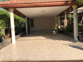 For sale 3 bedrooms house in Sam Khok, Pathum Thani