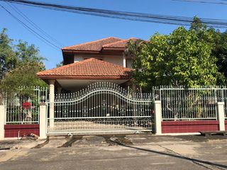 For sale 3 bedrooms house in Sam Khok, Pathum Thani