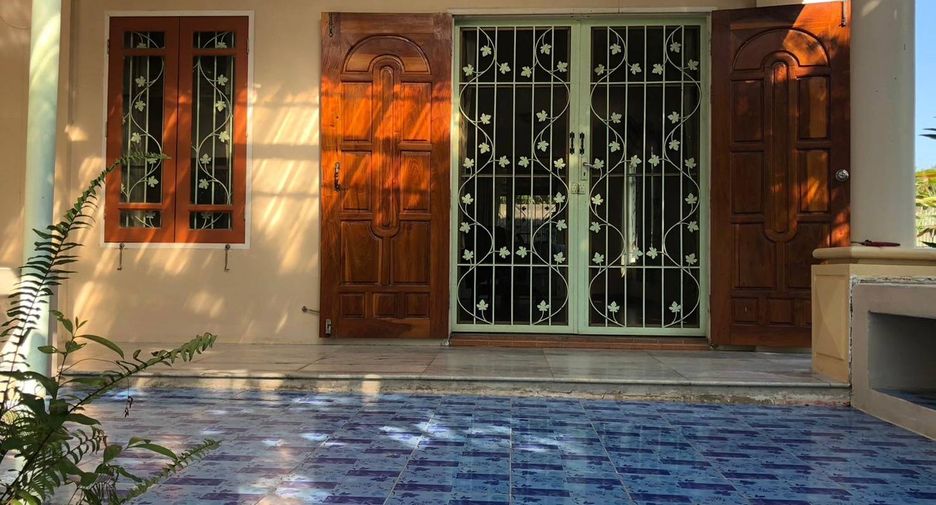 For sale 3 bedrooms house in Sam Khok, Pathum Thani