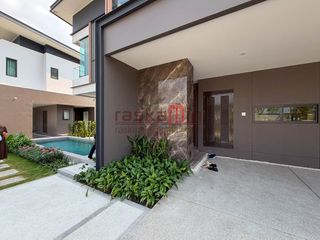 For sale 4 ベッドルーム villa in Bang Lamung, Chonburi