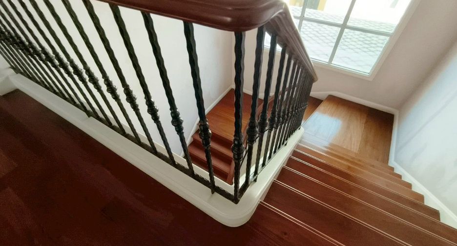 For sale 6 bedrooms house in Lat Phrao, Bangkok