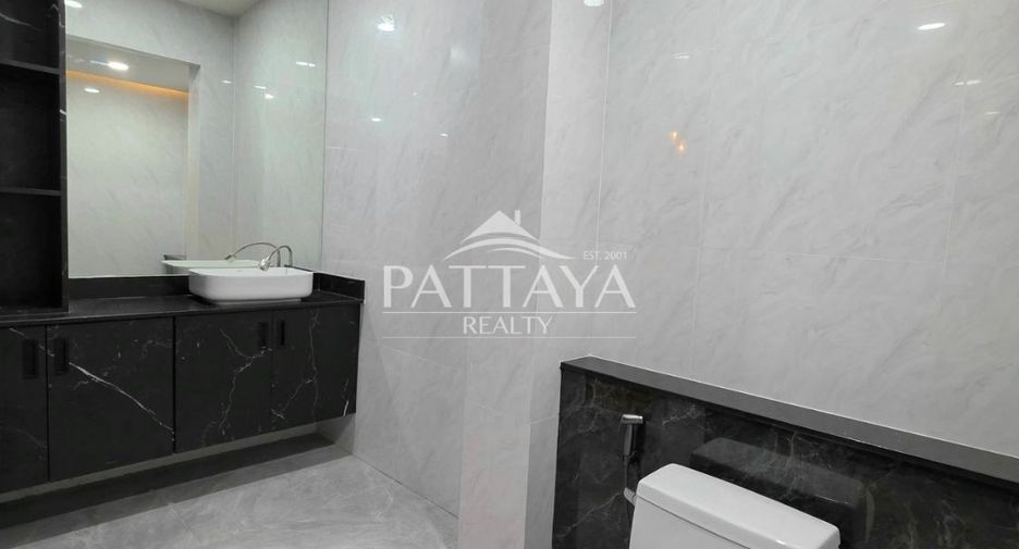 For rent and for sale 3 bedrooms house in Bang Lamung, Chonburi