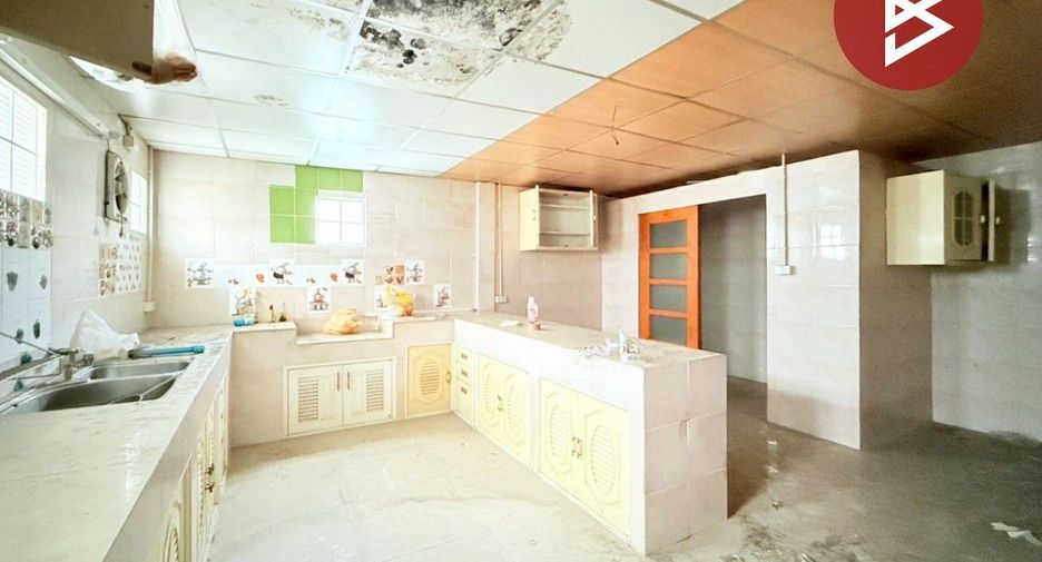 Casa adosada en venta de 2 habitaciones en Bang Sue, Bangkok