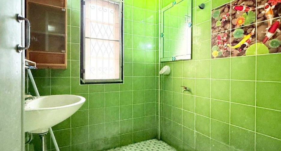 Casa adosada en venta de 2 habitaciones en Bang Sue, Bangkok