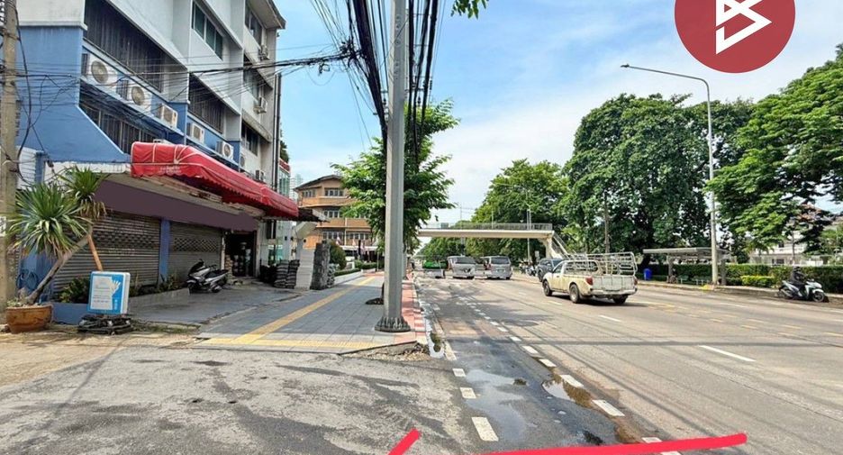 Casa adosada en venta de 2 habitaciones en Bang Sue, Bangkok