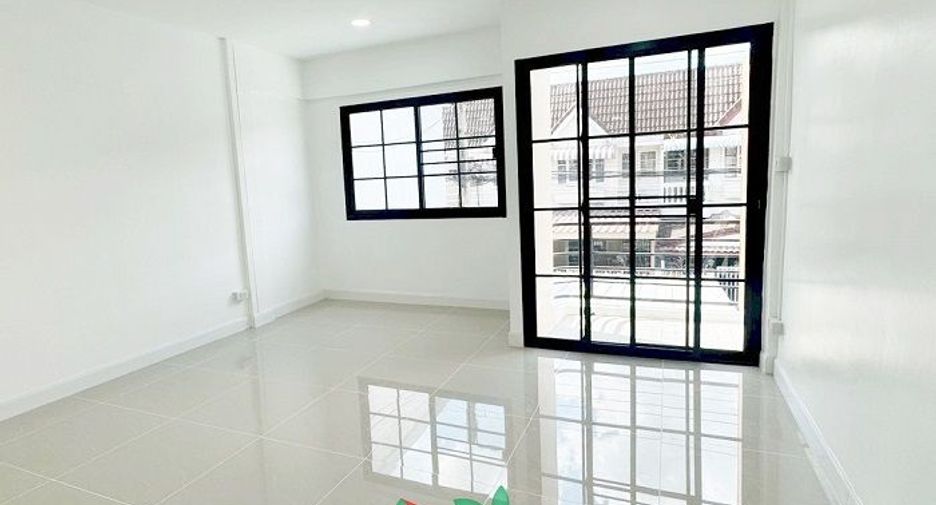 Casa adosada en venta de 3 habitaciones en Lak Si, Bangkok