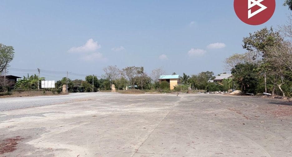 À vendre terrain à Nakhon Chai Si, Nakhon Pathom