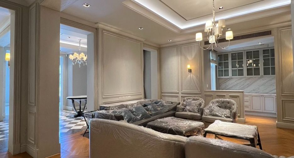 Haus zum Kauf mit 5 Zimmer in Lat Phrao, Bangkok