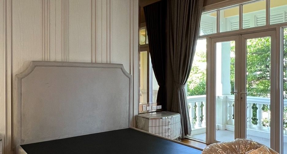 Haus zum Kauf mit 5 Zimmer in Lat Phrao, Bangkok