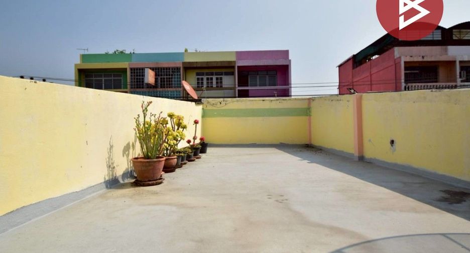 For sale 6 bedrooms retail Space in Phra Pradaeng, Samut Prakan