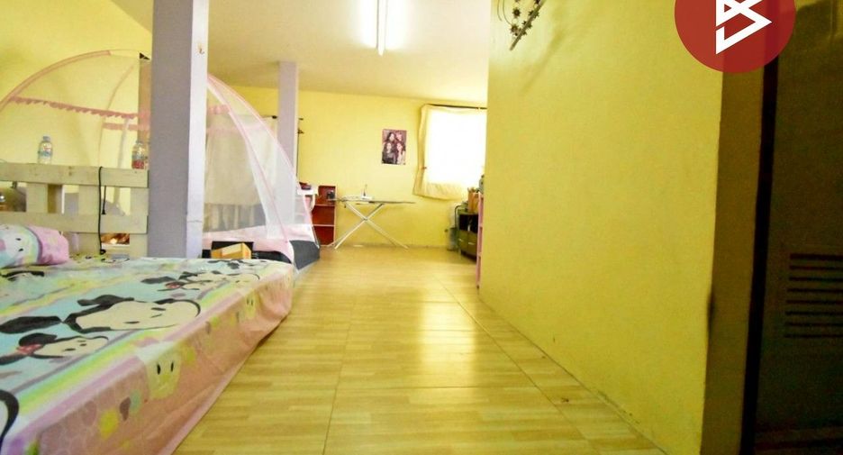 For sale 6 bedrooms retail Space in Phra Pradaeng, Samut Prakan