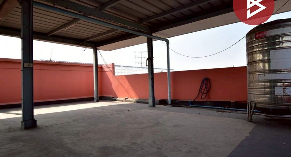 For sale 6 bedrooms retail Space in Phra Pradaeng, Samut Prakan