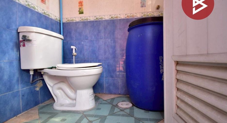 For sale 6 bedrooms retail Space in Phra Pradaeng, Samut Prakan