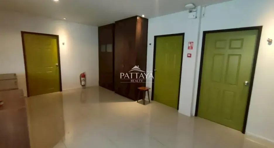 For sale 16 bedrooms retail Space in Bang Lamung, Chonburi