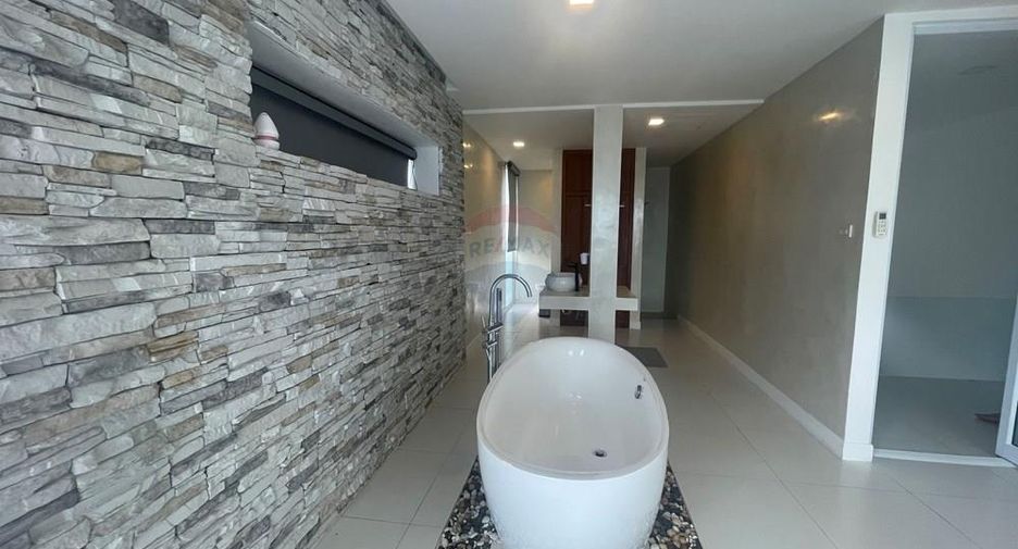 For rent 4 bedrooms villa in Ko Samui, Surat Thani