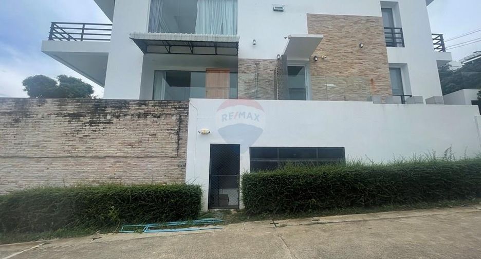 For rent 4 bedrooms villa in Ko Samui, Surat Thani