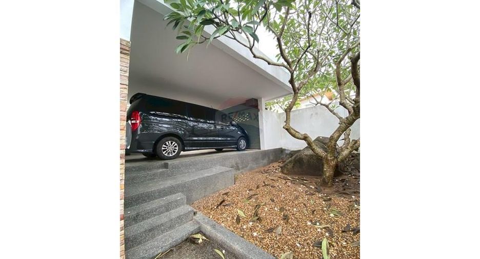 For rent 4 bedrooms villa in Ko Samui, Surat Thani