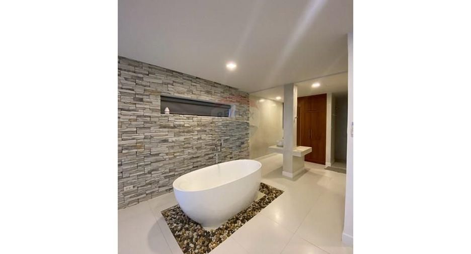 For rent 4 bedrooms villa in Ko Samui, Surat Thani