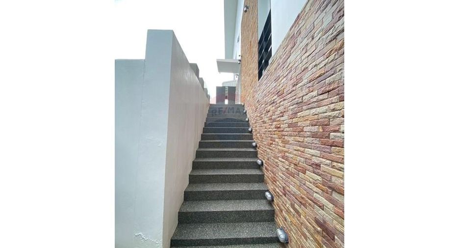 For rent 4 bedrooms villa in Ko Samui, Surat Thani