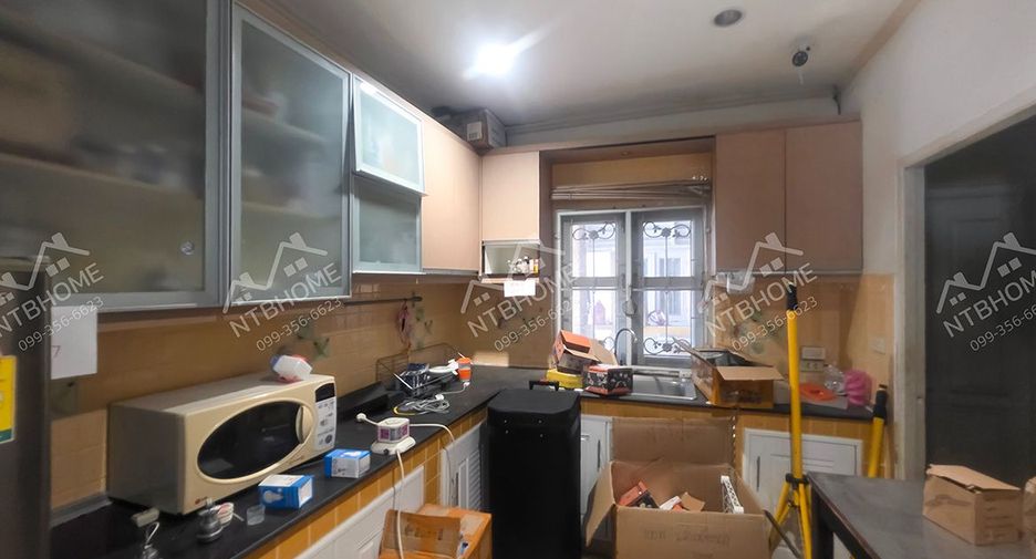 Haus zum Kauf mit 4 Zimmer in Bang Bua Thong, Nonthaburi