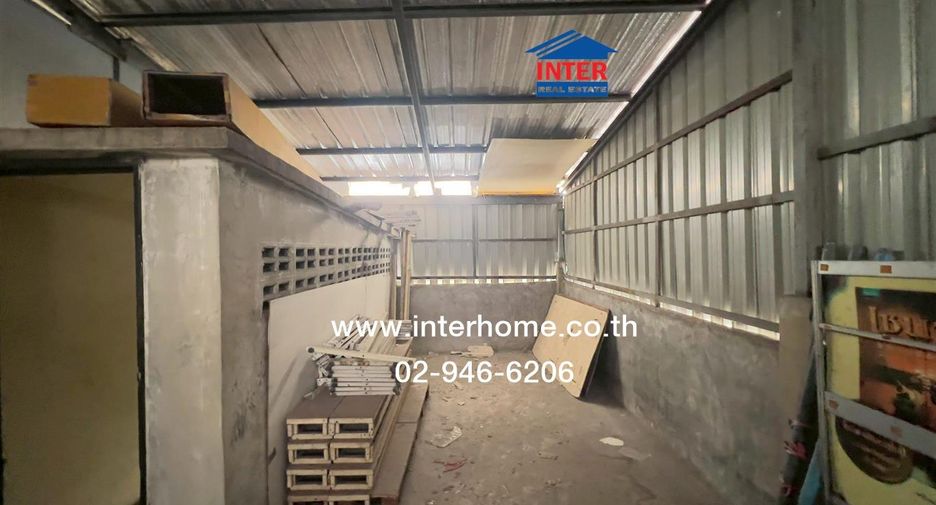 Local comercial en venta de 3 habitaciones en Thanyaburi, Pathum Thani