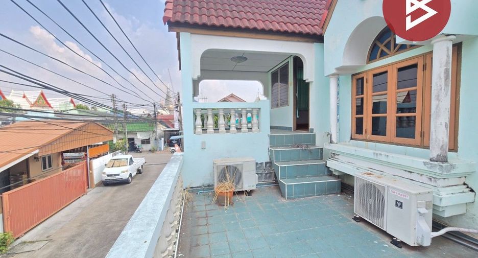 For sale 4 bedrooms townhouse in Mueang Chachoengsao, Chachoengsao