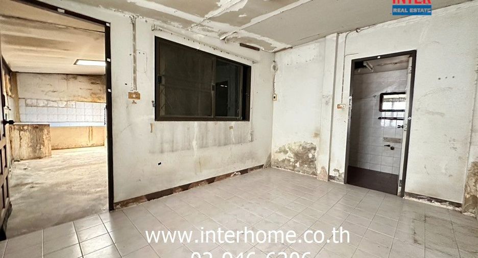 Haus zum Kauf mit 4 Zimmer in Mueang Nonthaburi, Nonthaburi