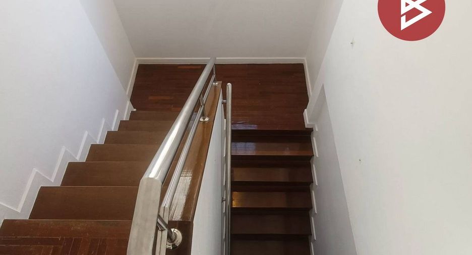 Продажа 3 спальни дом в Krathum Baen, Самутсакхон