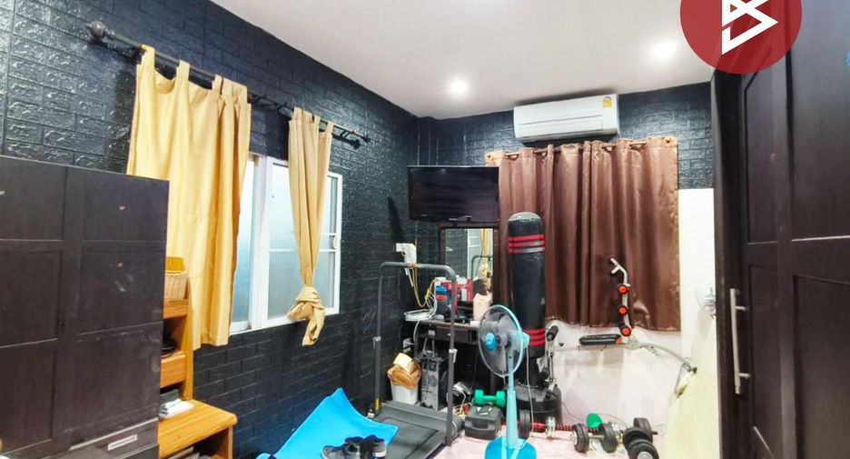 For sale 4 bedrooms house in Mueang Samut Prakan, Samut Prakan