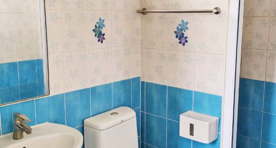 For sale 4 bedrooms house in Mueang Samut Prakan, Samut Prakan