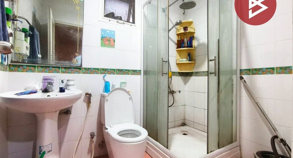 For sale 4 bedrooms house in Mueang Samut Prakan, Samut Prakan