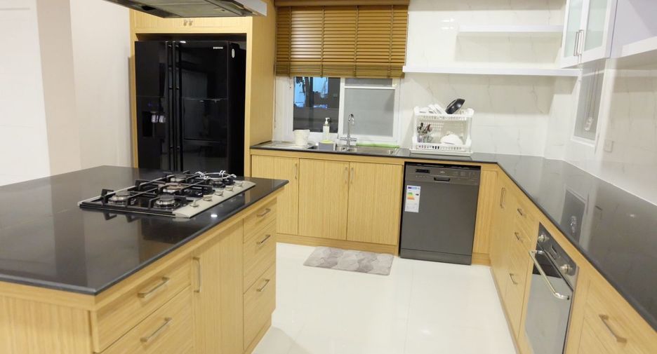 Haus zur Miete mit 4 Zimmer in Bang Lamung, Chonburi