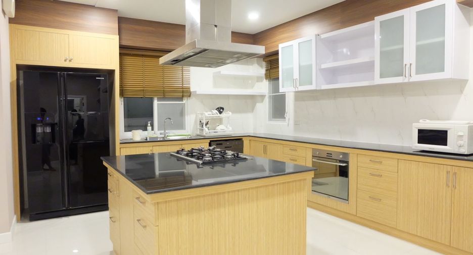 Haus zur Miete mit 4 Zimmer in Bang Lamung, Chonburi