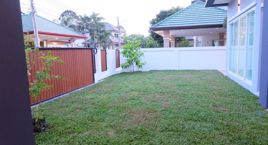 Haus zur Miete mit 4 Zimmer in Bang Lamung, Chonburi