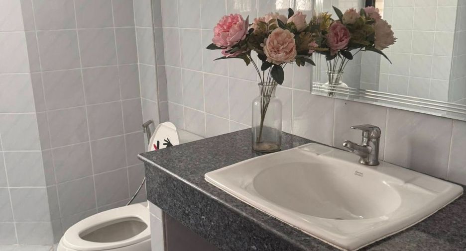 For rent retail Space in Khlong Toei, Bangkok