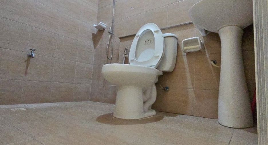 For sale 3 bedrooms townhouse in Bang Khun Thian, Bangkok