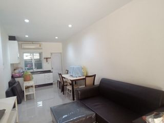À vendre 4 chambres maison de ville à Phra Samut Chedi, Samut Prakan