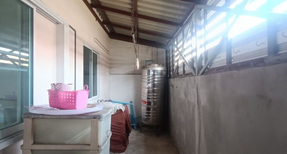 For sale 4 bedrooms townhouse in Phra Samut Chedi, Samut Prakan