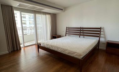 For rent and for sale 4 bedrooms condo in Sathon, Bangkok