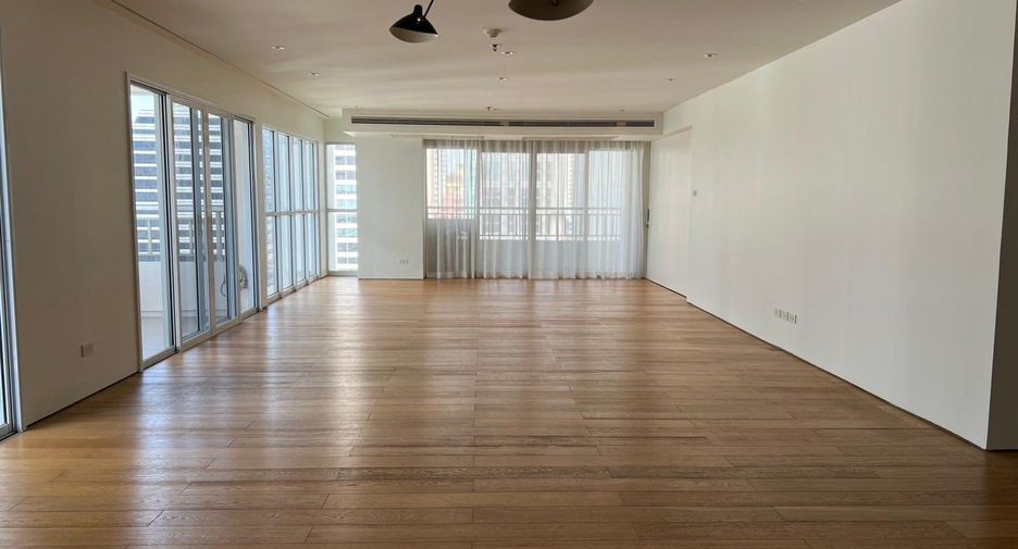 For rent and for sale 4 bedrooms condo in Sathon, Bangkok