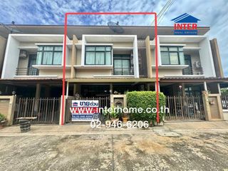 For sale 4 bedrooms townhouse in Phra Samut Chedi, Samut Prakan