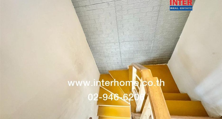 For sale 3 ベッドルーム townhouse in Krathum Baen, Samut Sakhon