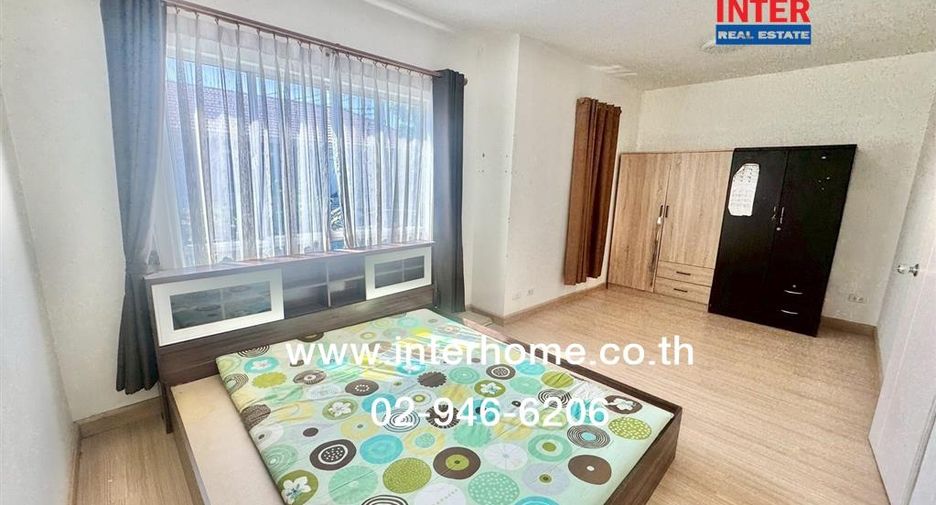 For sale 3 ベッドルーム townhouse in Krathum Baen, Samut Sakhon